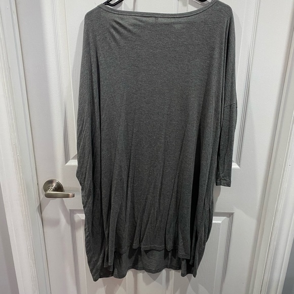 Oversized Shirt - Picture 2 of 3